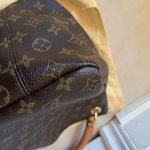 Louis Vuitton Artsy MM bag - Picture 4 of 12